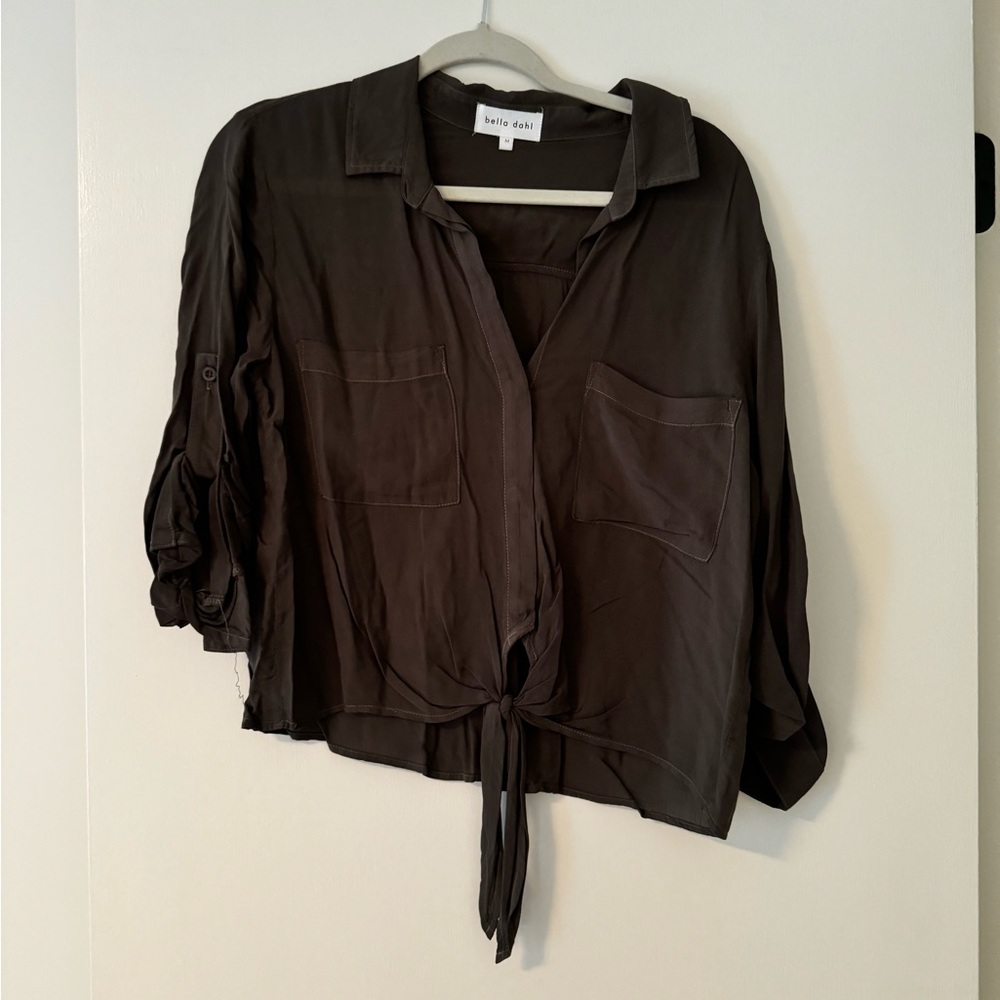 Army green cropped Bella Dahl. Size M. Worn once.